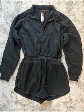 Victoria's Secret On Point Black Long Sleeve Zip Front Romper Shorts